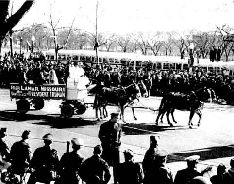 photo of Lamar, Missouri float in the Inaugural Parade