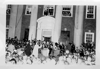 another photo of Truman in front of courthouse on election night