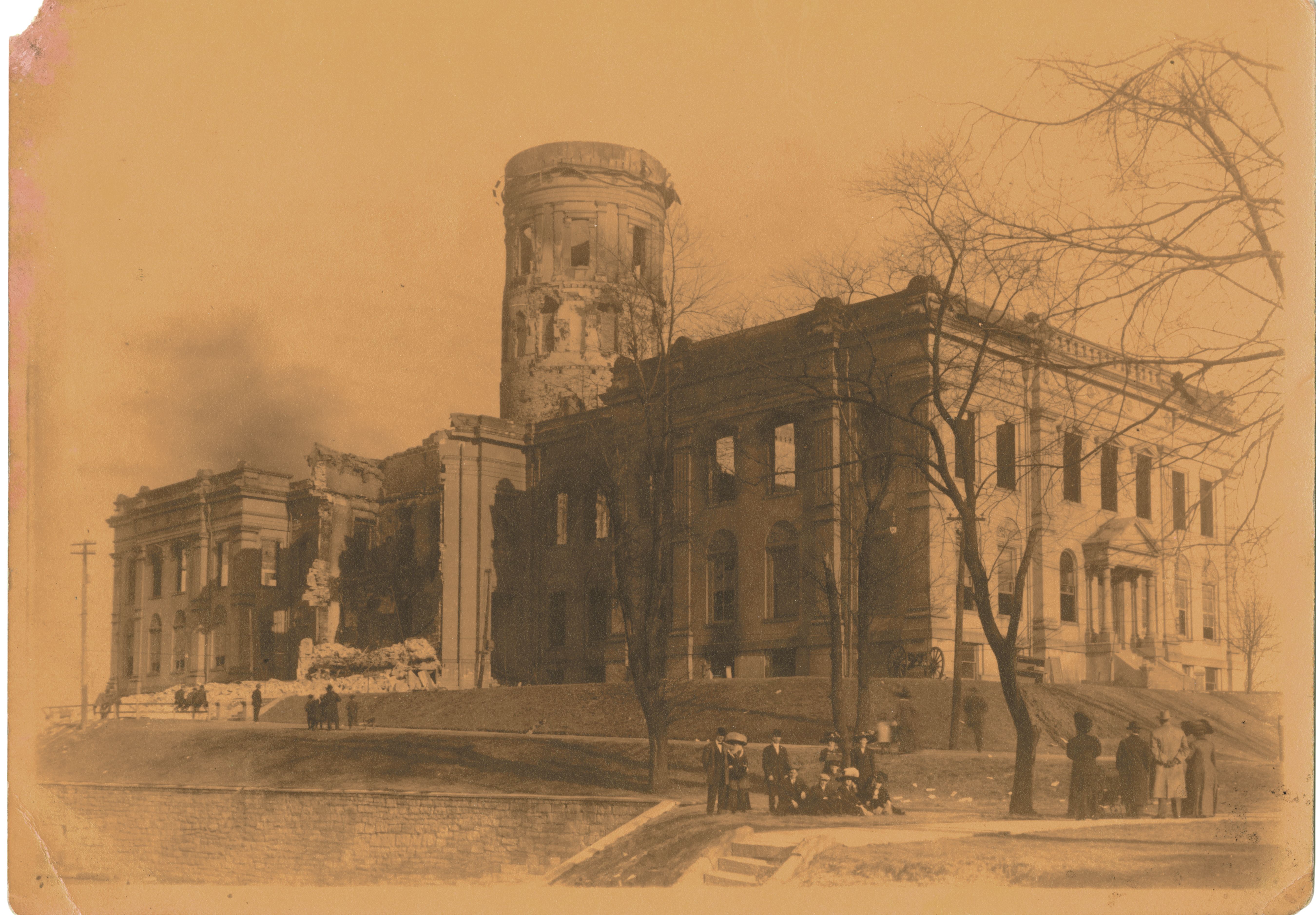 archives/timeline/RG395CapitolRuins1911.jpg