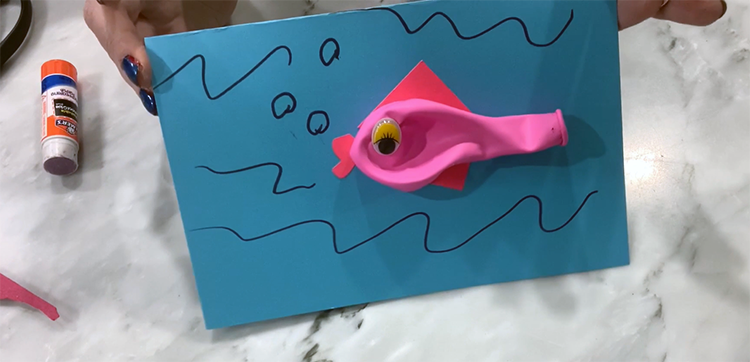 Craftphotos/FishBalloonCard.png